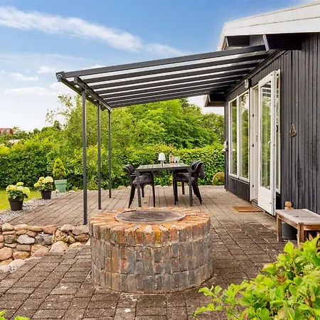 Eweline - 400m From The Sea By Interhome *